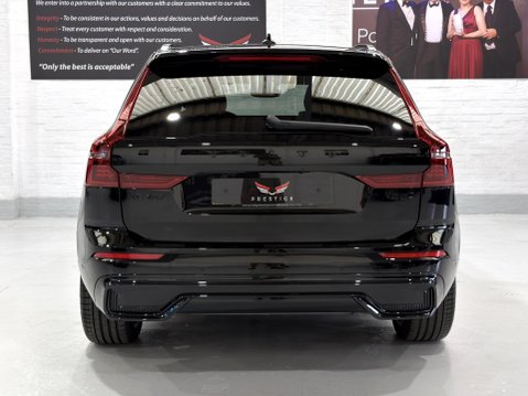 Volvo XC60 B5 ULTRA BLACK EDITION AWD 14