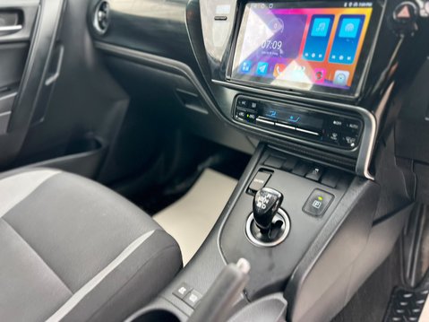 Toyota Auris VVT-I ACTIVE TOURING SPORTS 39