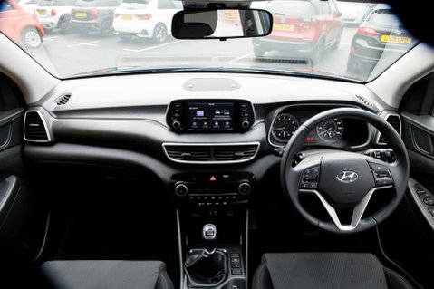 Hyundai TUCSON GDI S CONNECT 3