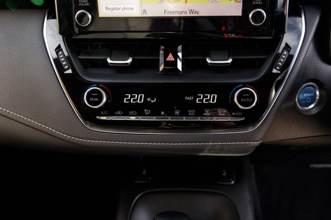 Toyota Corolla ICON TECH 37