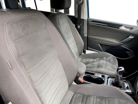 Volkswagen Touran 1.5 TSI EVO SEL MPV 5dr Petrol Manual Euro 6 (s/s) (150 ps) 10
