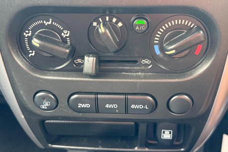 Suzuki Jimny SZ4 32