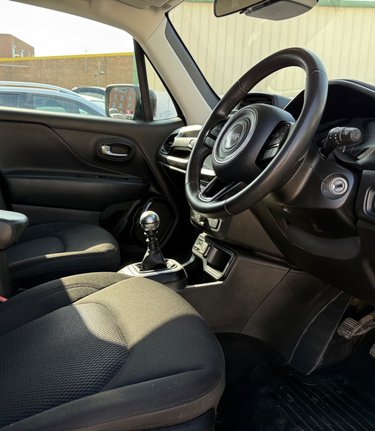 Jeep Renegade 1.0T NIGHT EAGLE STUNNING CAR! SAT NAV..CRUISE CONTROL..AIR CON.STUNNING 3