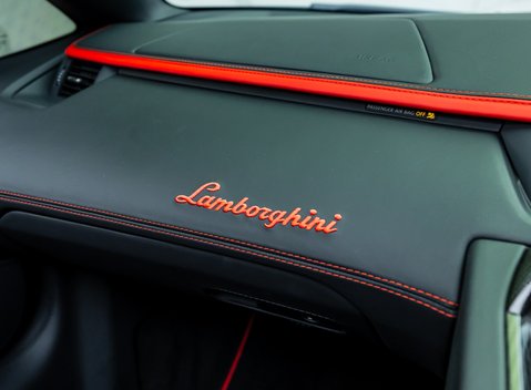 Lamborghini Aventador S LP 740-4 ROADSTER 25