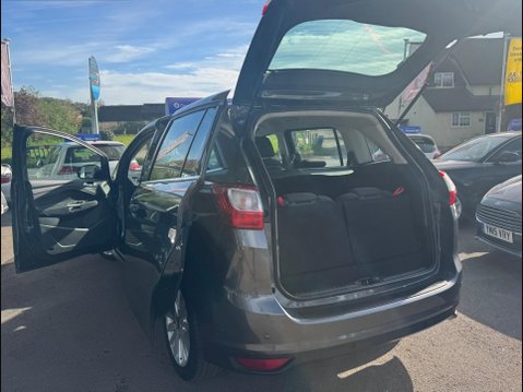 Ford Grand C-Max 1.5 TDCi Titanium Euro 6 (s/s) 5dr 33
