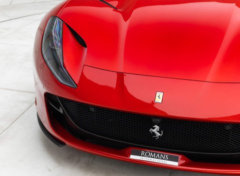 Ferrari 812 Superfast 28