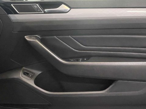 Volkswagen Passat 1.6 Passat SEL TDI Semi-Auto 4dr 10