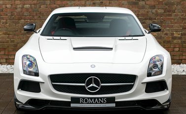 Mercedes-Benz SLS AMG Black Series 4