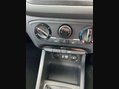 Hyundai i20 1.2 SE Launch Edition Hatchback 5dr Petrol Manual Euro 6 (s/s) (84 ps) BLUE 34