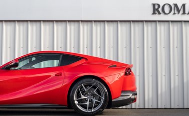 Ferrari 812 Superfast 29