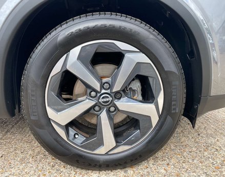 Nissan Qashqai 1.3 Qashqai N-Connecta DiG-T MHEV 5dr 13