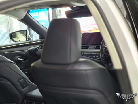 Lexus Es 2.5 300h Takumi E-CVT Euro 6 (s/s) 4dr 70