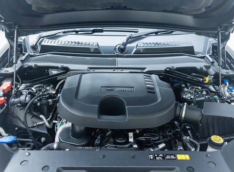 Land Rover Defender 90 D350 X-DYNAMIC HSE 38