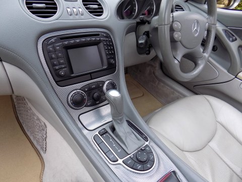 Mercedes-Benz SL Series SL 350 5G-Tronic 16