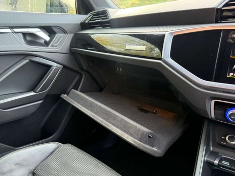 Audi Q3 1.5 TFSI CoD 35 Black Edition Sportback 5dr Petrol Manual Euro 6 (s/s) (150 30