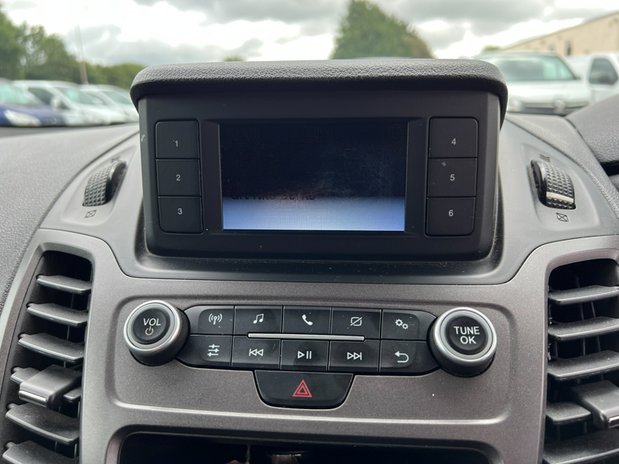 Ford Transit Connect Crew Cab LWB L2H1 Low Roof Trend Air Con Sensors EURO 6 NO VAT 36