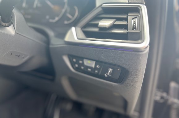 BMW 3 Series 318D SPORT 23