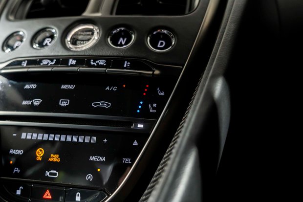 Aston Martin DB11 AMR V12. FULL ASH. H & C SEATS. CARBON FIBRE INTERIOR PACK. FRONT END PPF. 4