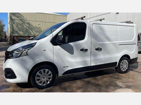 Renault Trafic 1.6 dCi 27 Business+ Panel Van 5dr Diesel Manual SWB Standard Roof Euro 5 ( 18