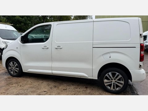 Peugeot Expert 2.0 BlueHDi 1400 Professional Plus Standard Panel Van 6dr Diesel Manual MWB 14