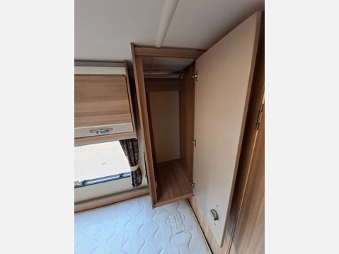 Bessacarr E572 AUTO 28