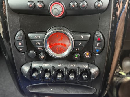 Mini Countryman COOPER D 37