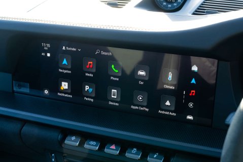 Porsche 911 Carrera 4 GTS HEV 16