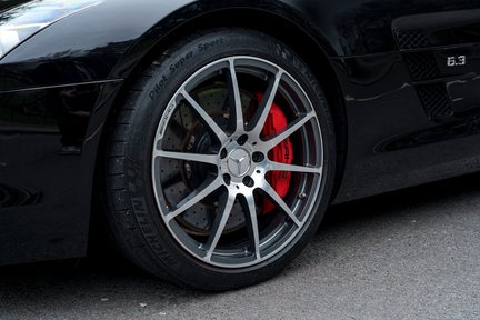 Mercedes-Benz SLS AMG GT ROADSTER- I OF ONLY 2 UK Cars 13