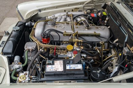 Mercedes-Benz S Class 300SE Fintail W112 "Königsflosse" 31