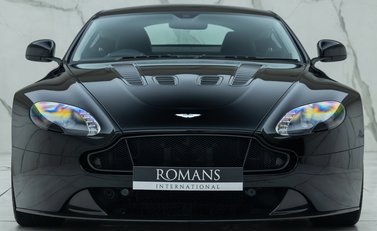 Aston Martin V12 Vantage S Coupe 6