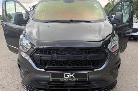 Ford Transit Custom 300 LIMITED P/V L2 H1 - NO VAT -LONG WHEEL BASE -20 INCH ALLOYS - BODYKIT 9