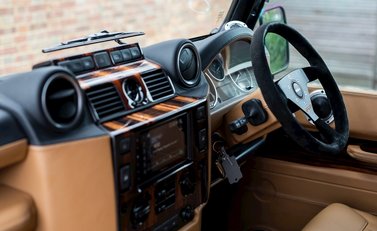 Land Rover Defender 90 XS Bowler 15