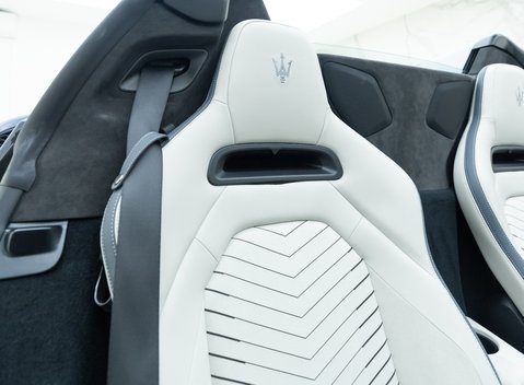 Maserati MC20 Cielo 19