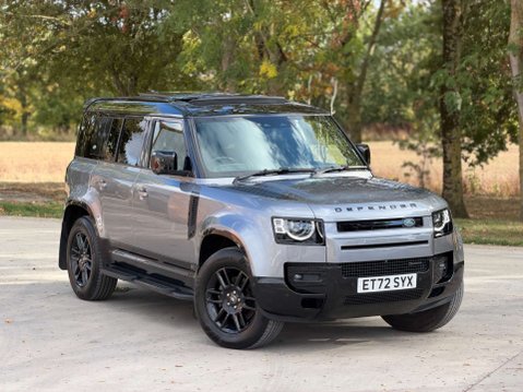 Land Rover Defender 3.0 Defender X-Dynamic SE D MHEV A 4WD 5dr 9