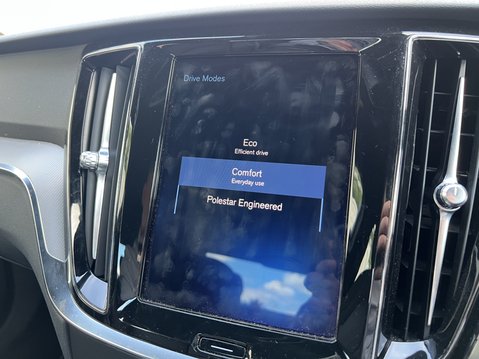 Volvo S60 2.0 T5 R-Design Edition Saloon 4dr Petrol Auto Euro 6 (s/s) (250 ps) 37