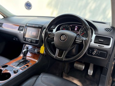 Volkswagen Touareg 3.0 Touareg V6 TSi Hybrid Auto 4WD 5dr 51