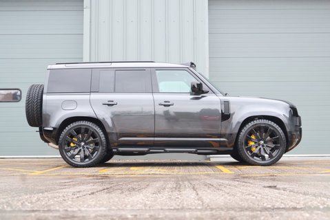 Land Rover Defender 110 2026 110 HARD TOP  HSE 350 FITTED WITH SVR SEAT FRONT AND REAR SEATS 4