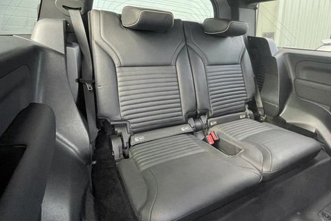 Defender 90 Commercial 4