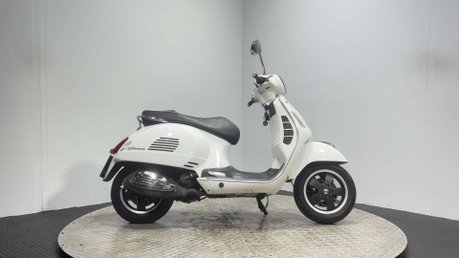 Piaggio Vespa GTS 2010 GOOD RUNNING 300CC PROJECT FAST SCOOTER + MOT 1