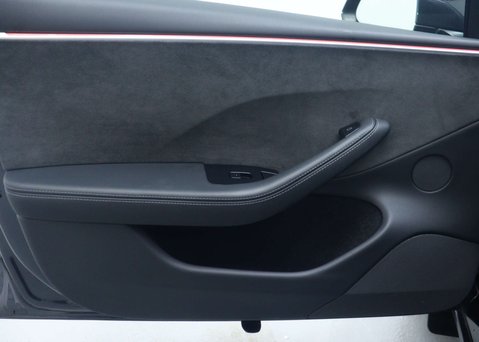 Tesla Model 3 (Dual Motor) Long Range Saloon 4dr Electric Auto 4WDE (306 ps) 41
