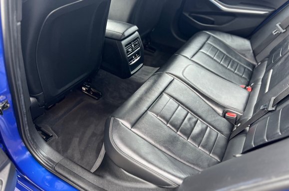 BMW 3 Series 330E M SPORT 37