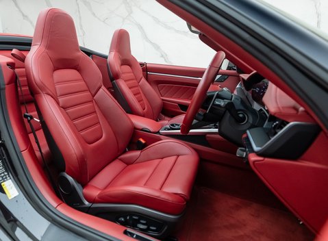 Porsche 911 Turbo S CABRIOLET (992) 17