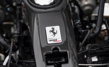 Ferrari 488 Pista 37