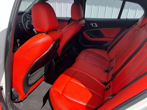 BMW 1 Series 1.5 118i M Sport Euro 6 (s/s) 5dr 33