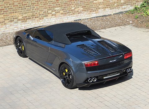 Lamborghini Gallardo LP 560-4 Spyder 9