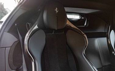 Ferrari SF90 Stradale 13