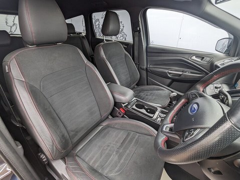 Ford Kuga ST-LINE TDCI 13