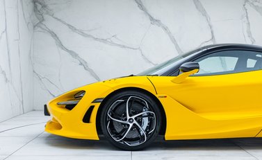 McLaren 750S 22
