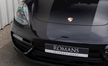 Porsche Panamera Turbo Sport Turismo 25