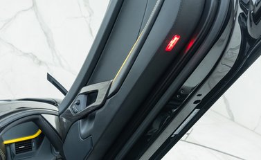 Lamborghini Aventador S LP 740-4 ROADSTER 25